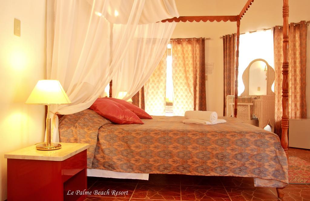 Le Palme Beach Resort Pandan Exterior foto