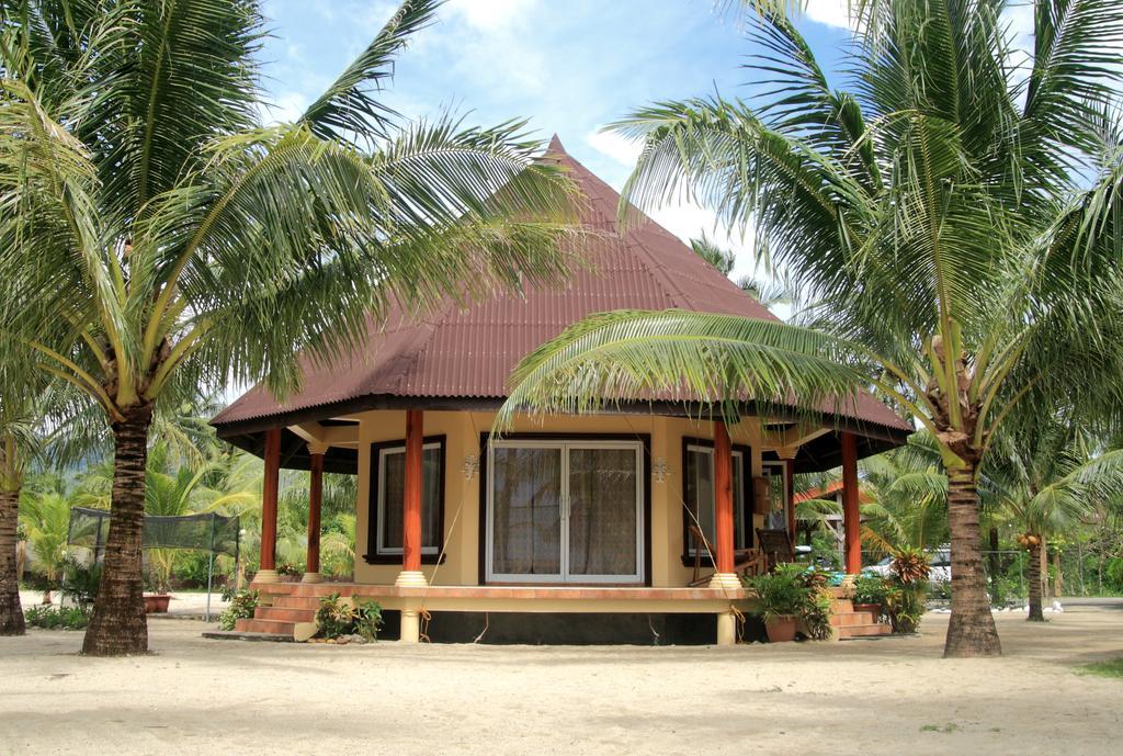 Le Palme Beach Resort Pandan Exterior foto