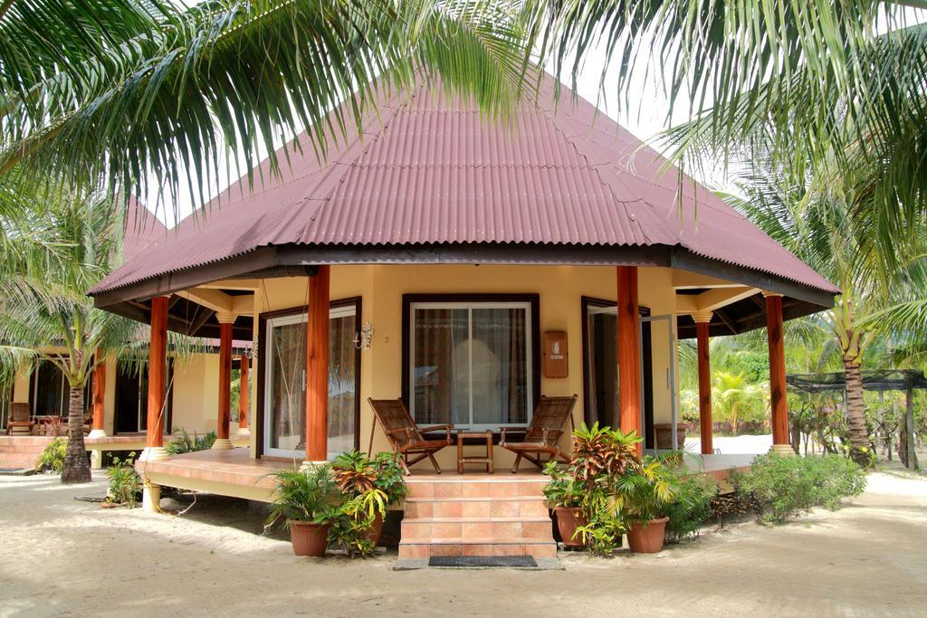 Le Palme Beach Resort Pandan Exterior foto