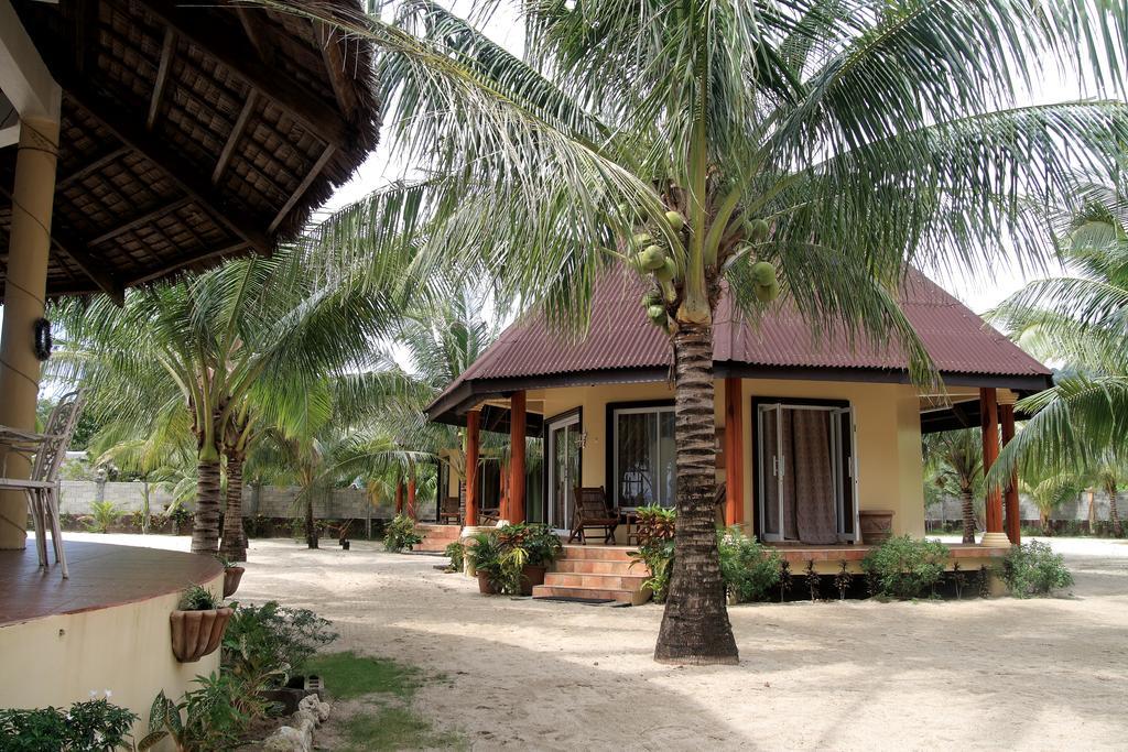 Le Palme Beach Resort Pandan Exterior foto